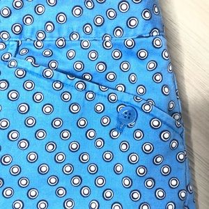 Izod performs Shorts, blue with dots, size 14